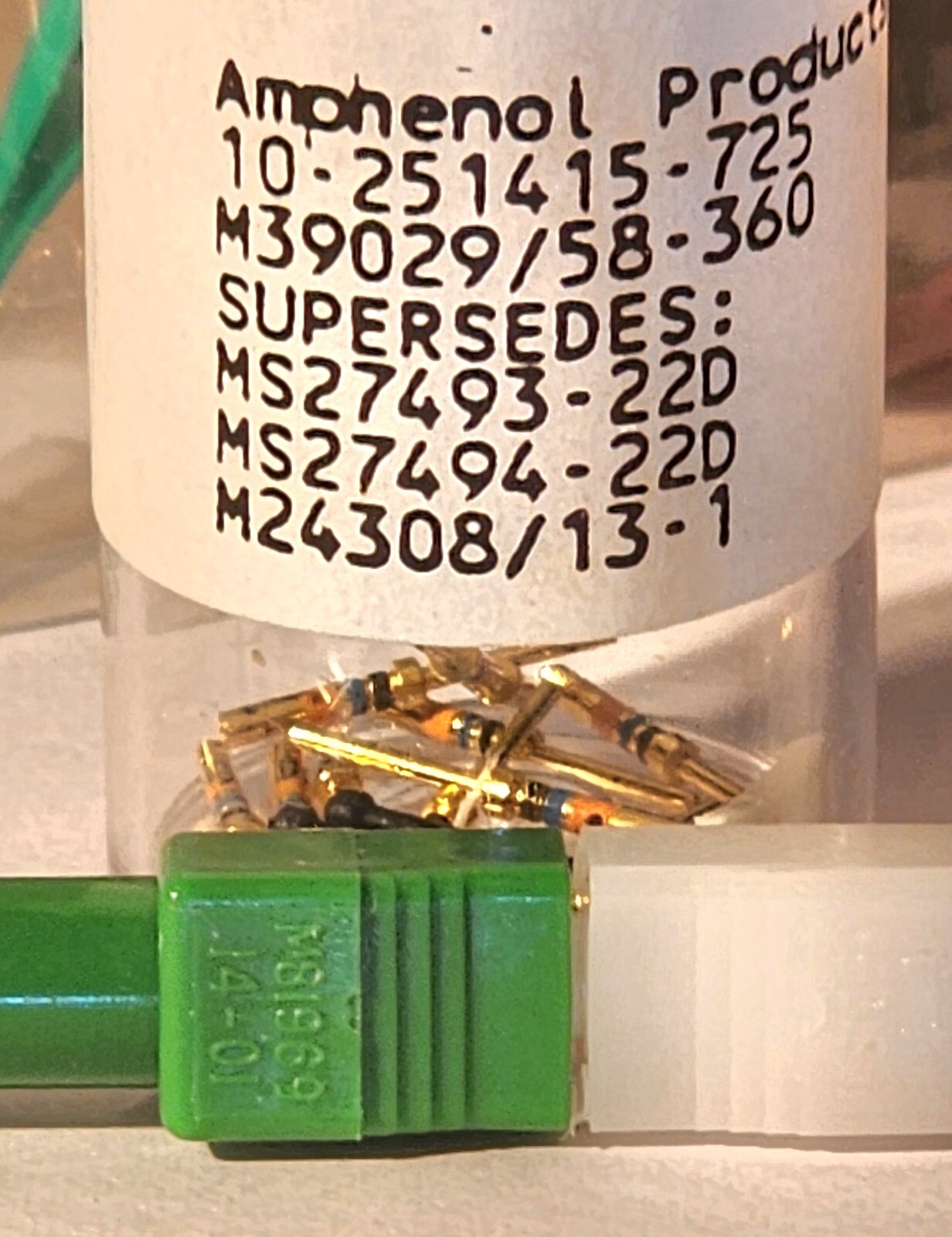 Amphenol Aerospace D38999/26WB35PA & M39029/58-360 KIT