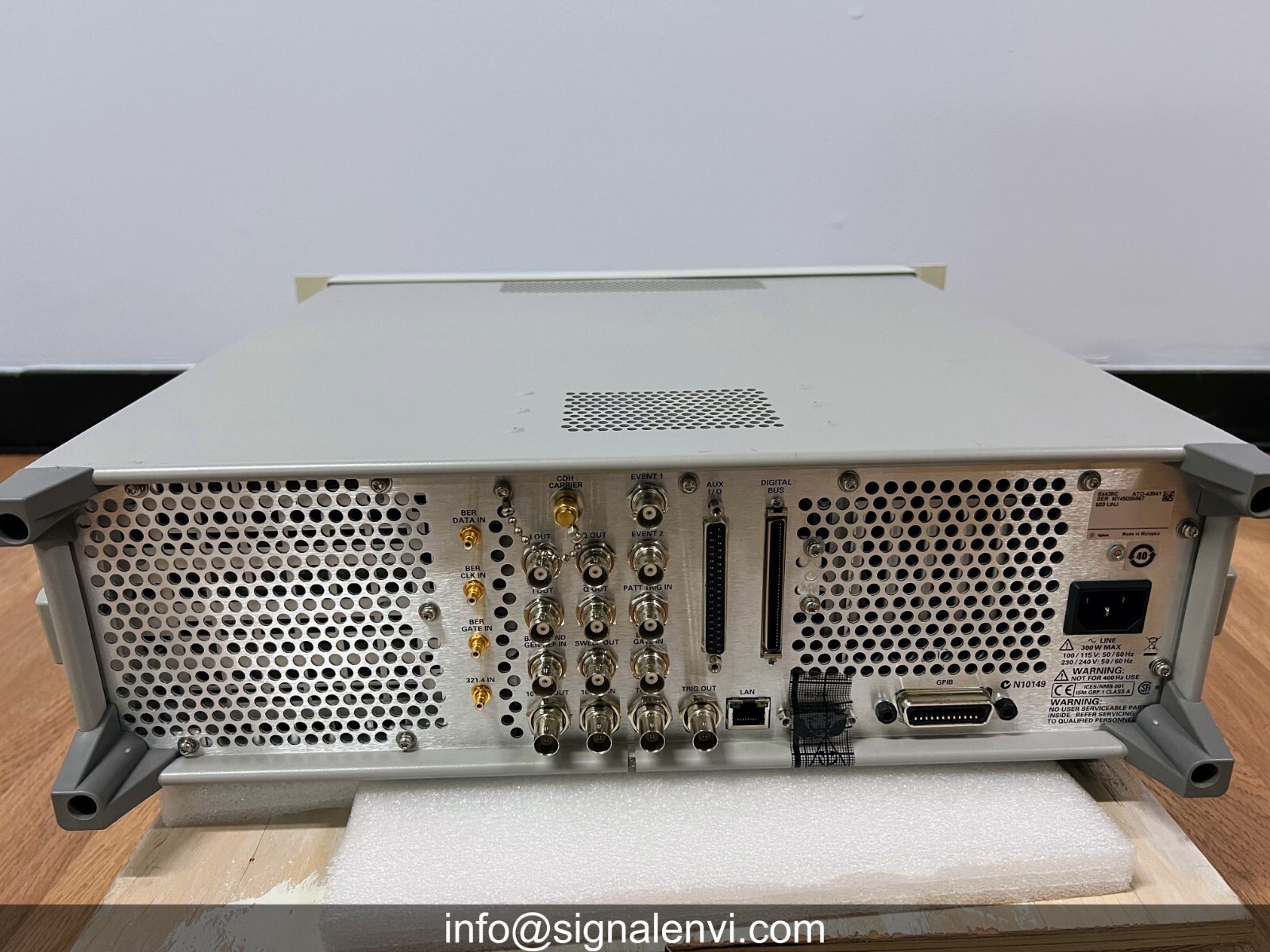 HP/Agilent/Keysight E4438C 503/UNJ 3GHz ESG Vector Signal Generator – Tested
