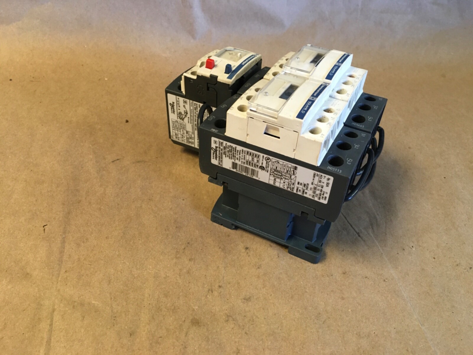TELMECANIQUE LC1D32 DOUBLE CONTACTOR W/LRD 32 OVERLOAD (KB)
