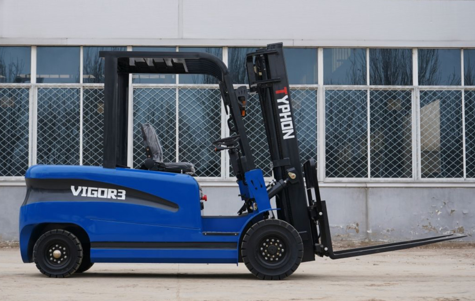 TYPHON VIGOR 3.0 Blue Electric Forklift 3 Ton Lifter Lift Truck Jitney Hi-Lo NEW