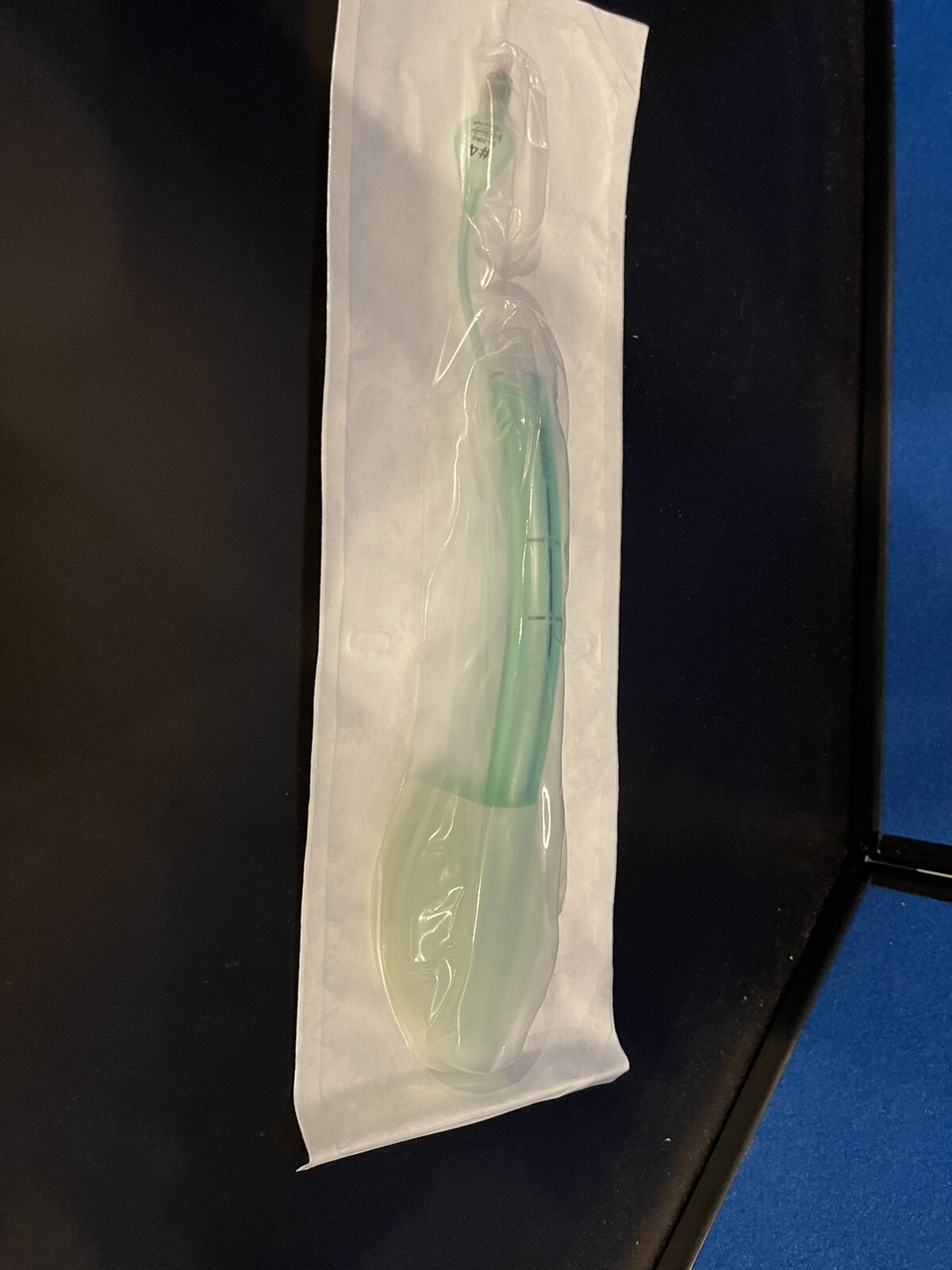 Ambu AuraStraight Single Use Laryngeal Mask Adult Size 4, EXP 2026/07