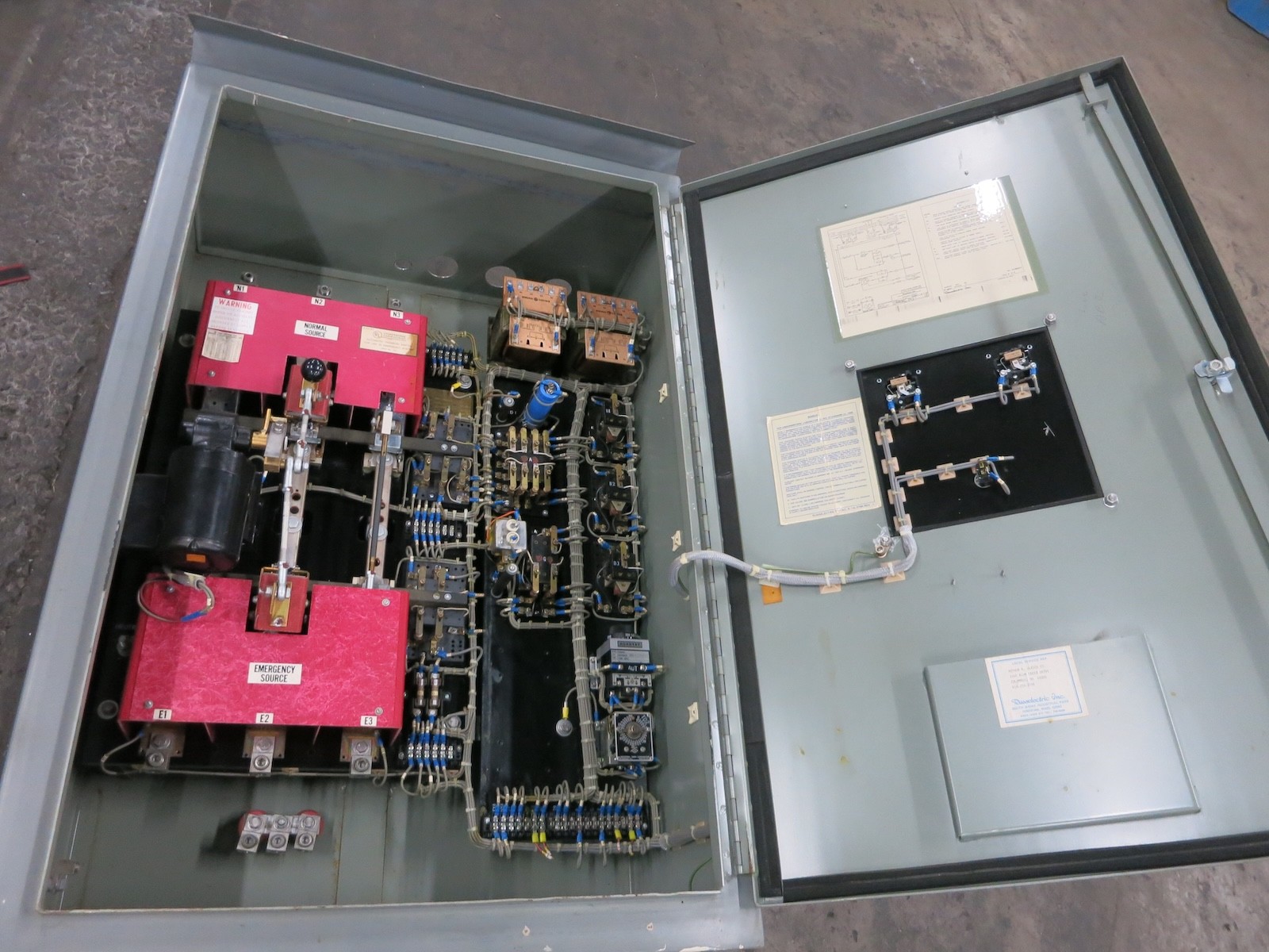 Russelectric RMT-2603CE 260A 480/277V Automatic Transfer Switch 3PH 4W ATS 480V