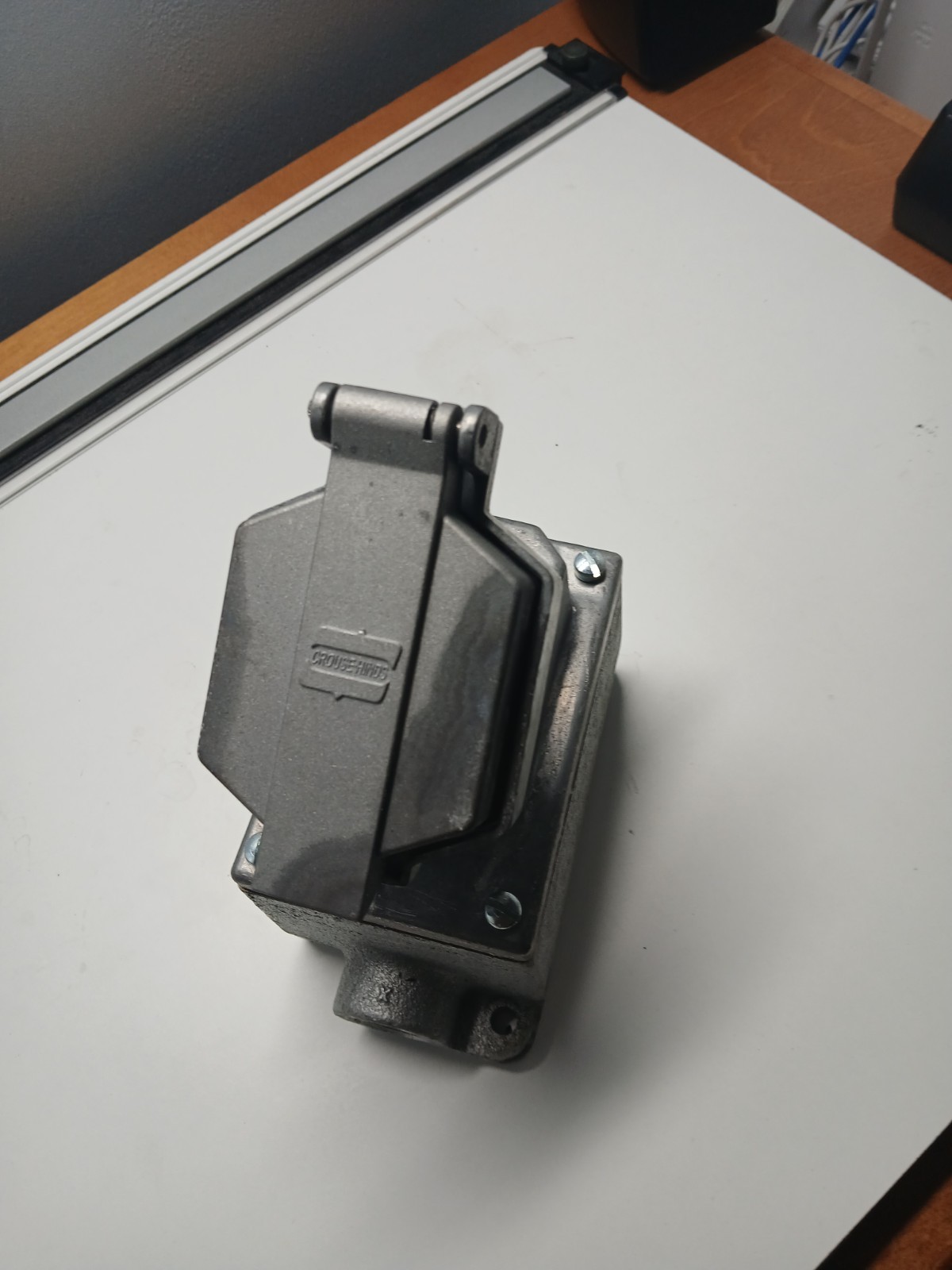 Crouse-Hinds Interlocked Receptacle 16-30A 125VAC Factory Sealed Hazardous