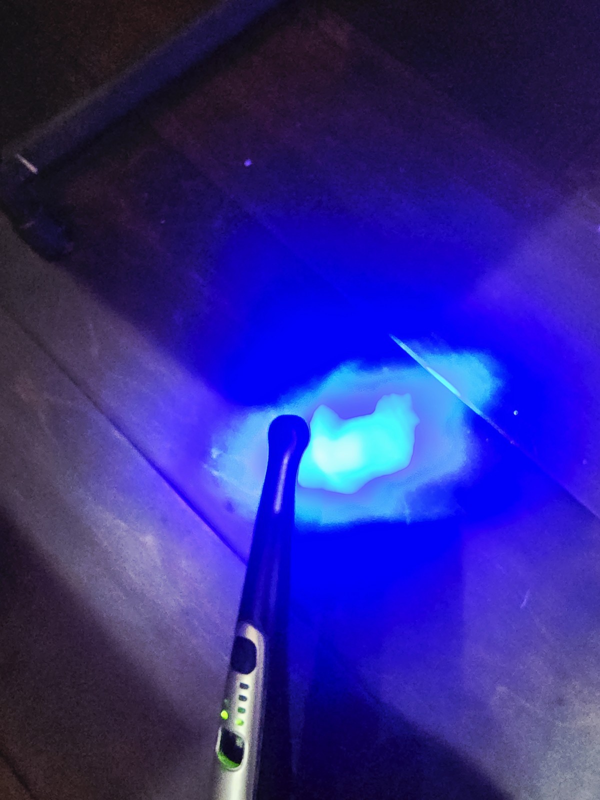 2020 Ultradent VALO Grand Cordless MISSING PARTS – POWERS UP.
