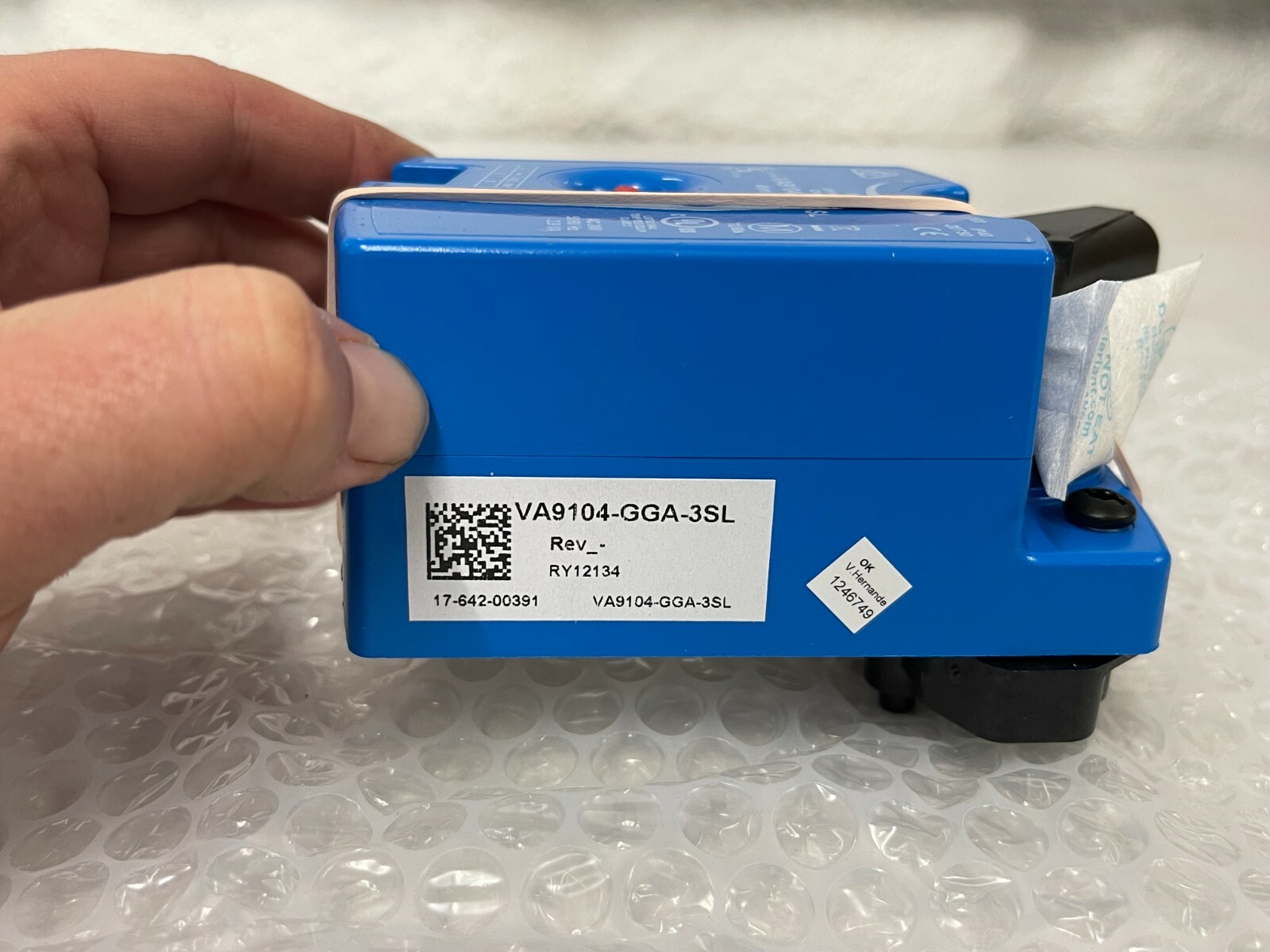 NEW Johnson Controls Electric Valve Actuator w/Ball Valve Linkage VA9104GGA3SL