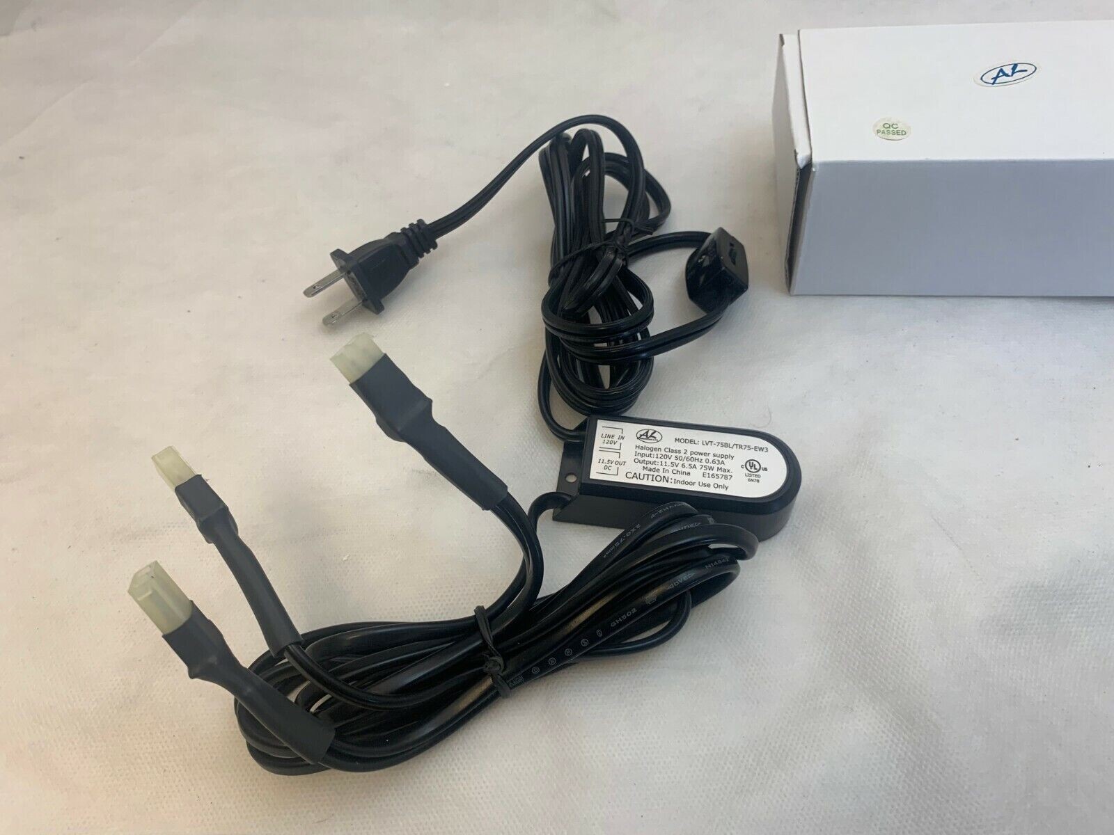 12 VOLT TRANSFORMER halogen or led Lamp – Input 120V – Output 12Volts 6.5 Amp