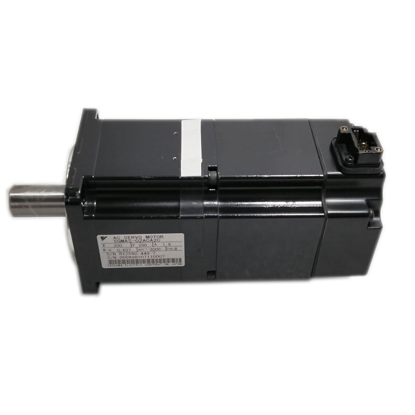 1PC New in box YASKAWA SGMAS-02ACA2C Servo motor