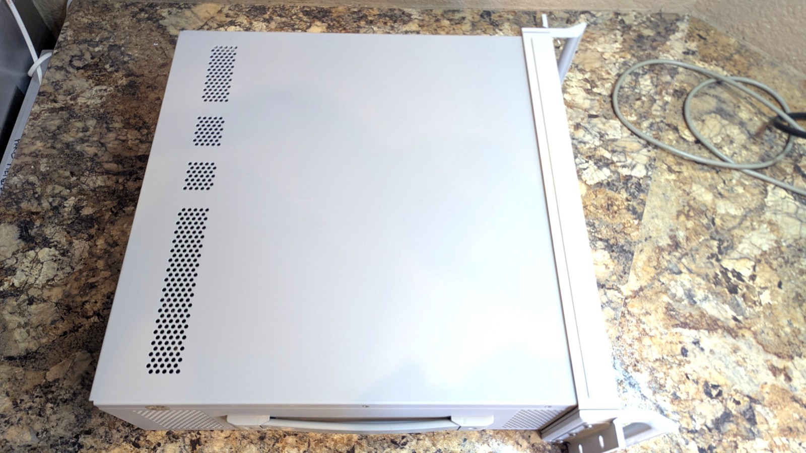 U8903B 10Hz – 1.5MHz Audio Analyzer Keysight