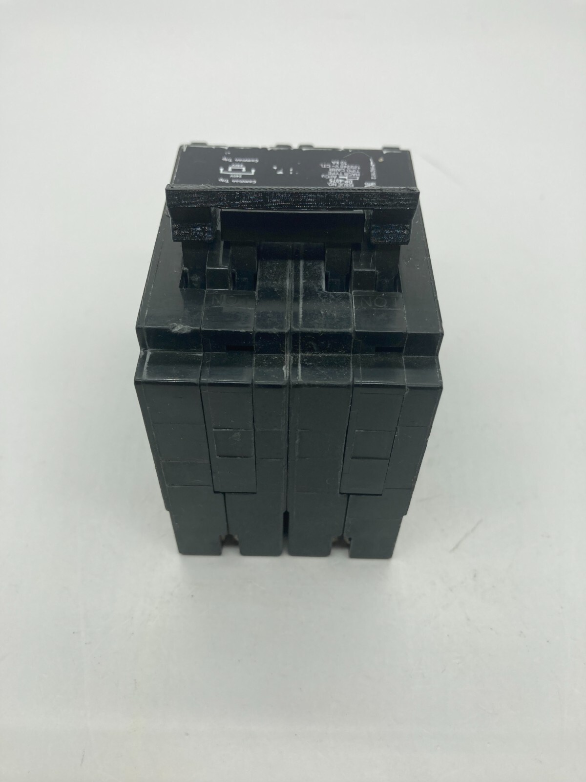 Homeline HOMT230230CP Quad Two 2 Pole 30 Amp 120/240V Plug In Square D Breaker