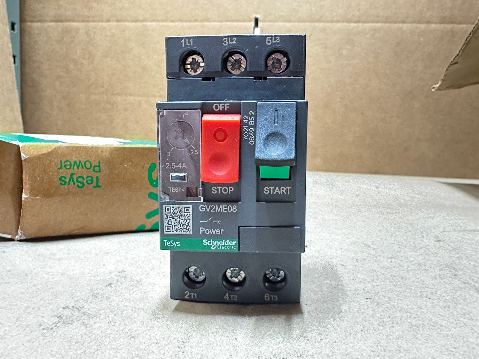 Schneider Elec GV2ME08 Motor Circuit Breaker 2.5-4A 3P