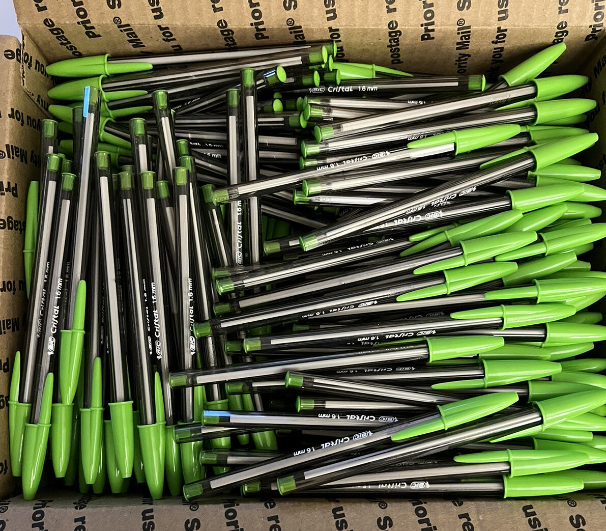 HUGE Lot of 500 GREEN Bic Cristal Ballpoint Pens 1.6mm BOLD POINT ~ Sale Price!