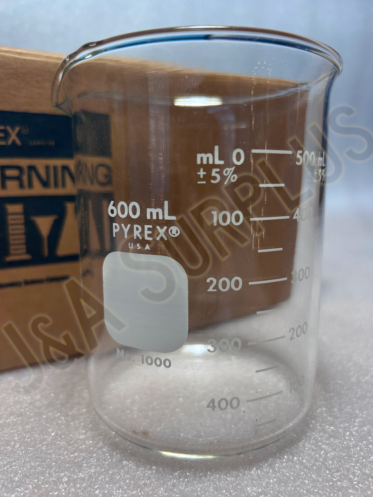 NEW – PYREX Beaker, Griffin Low Form, Graduated 600mL, Model 1000-600