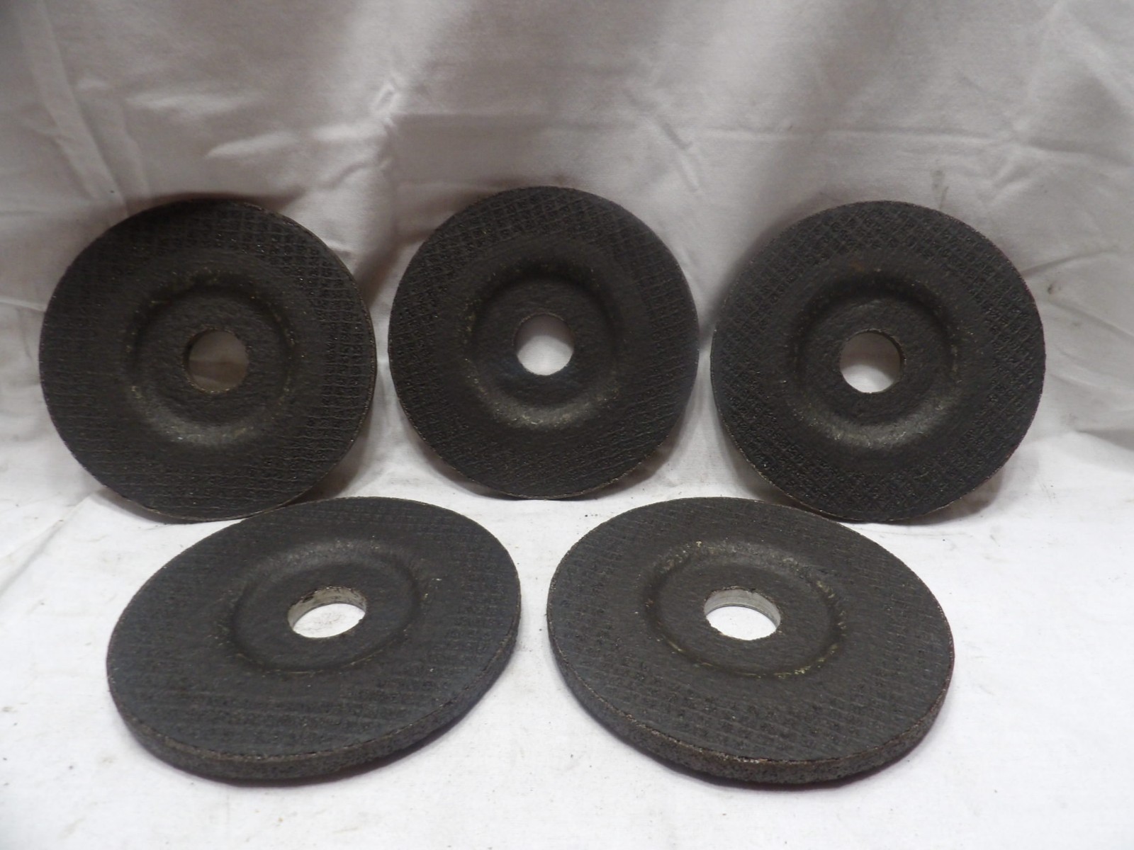 DeWalt Metal Grinding Wheel 4-1/2″ x 1/4″ x 7/8″ DW4514 Max rpms 13,300 (Qty 5)