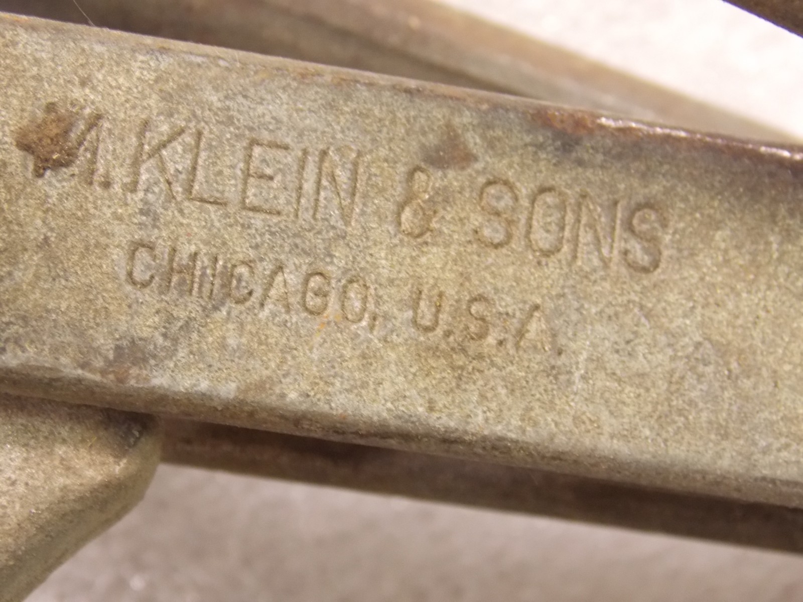 Klein Tools 1628-5BH Grip Bare Wire Rope Cable .55″-.16″ Puller 8000lb 1628-5B