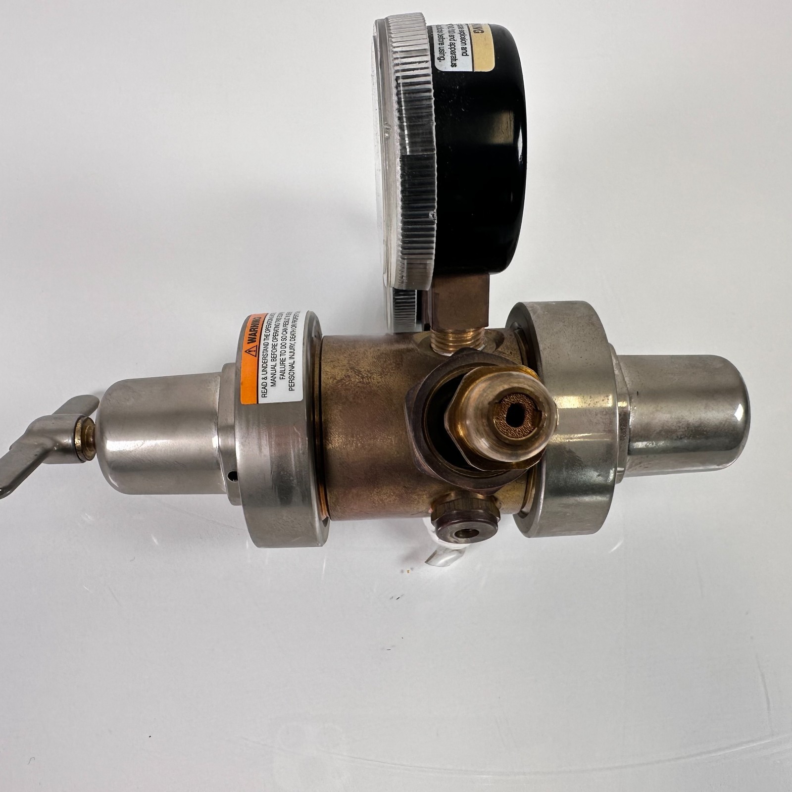 (NEW) Smith Equipment 35-125-540 Gas Regulator, Oxygen Two Stage 0.825″-14 Inlet