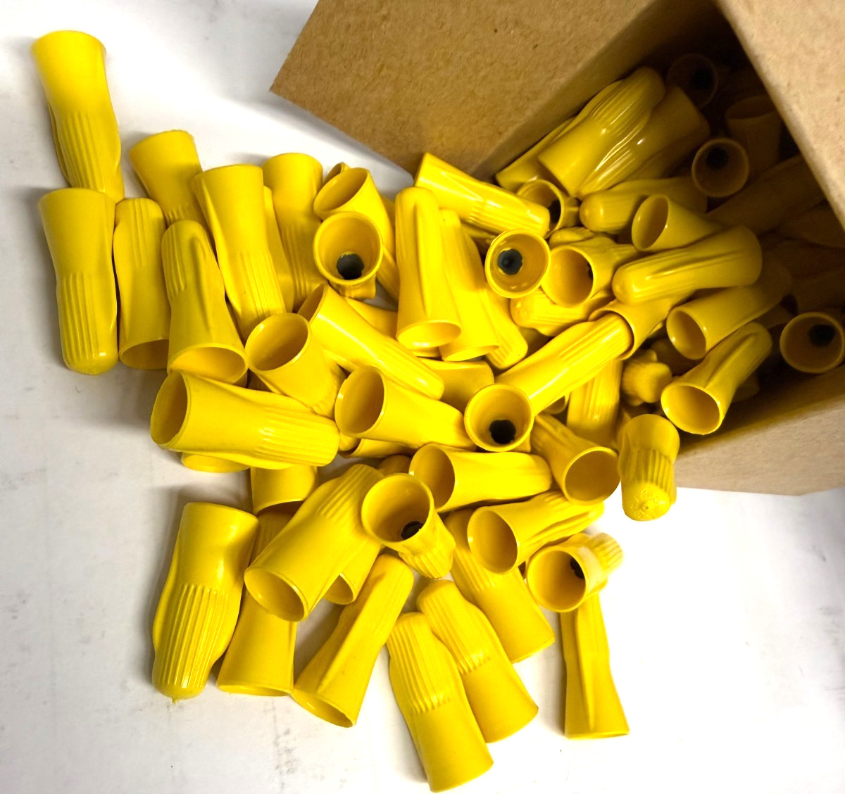 3M Scotchlok-Y 20041 Electrical Spring Connectors Yellow **Box of 100ea**