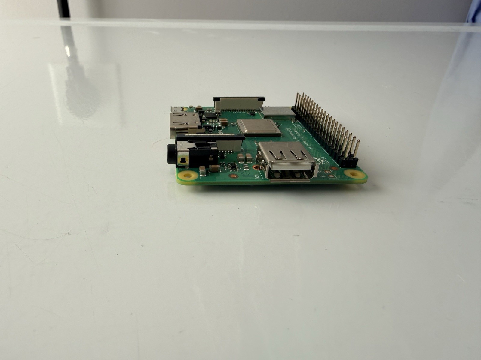 Raspberry Pi 3 Model B Single Board Computer 1GB RAM USB Ethernet HDMI