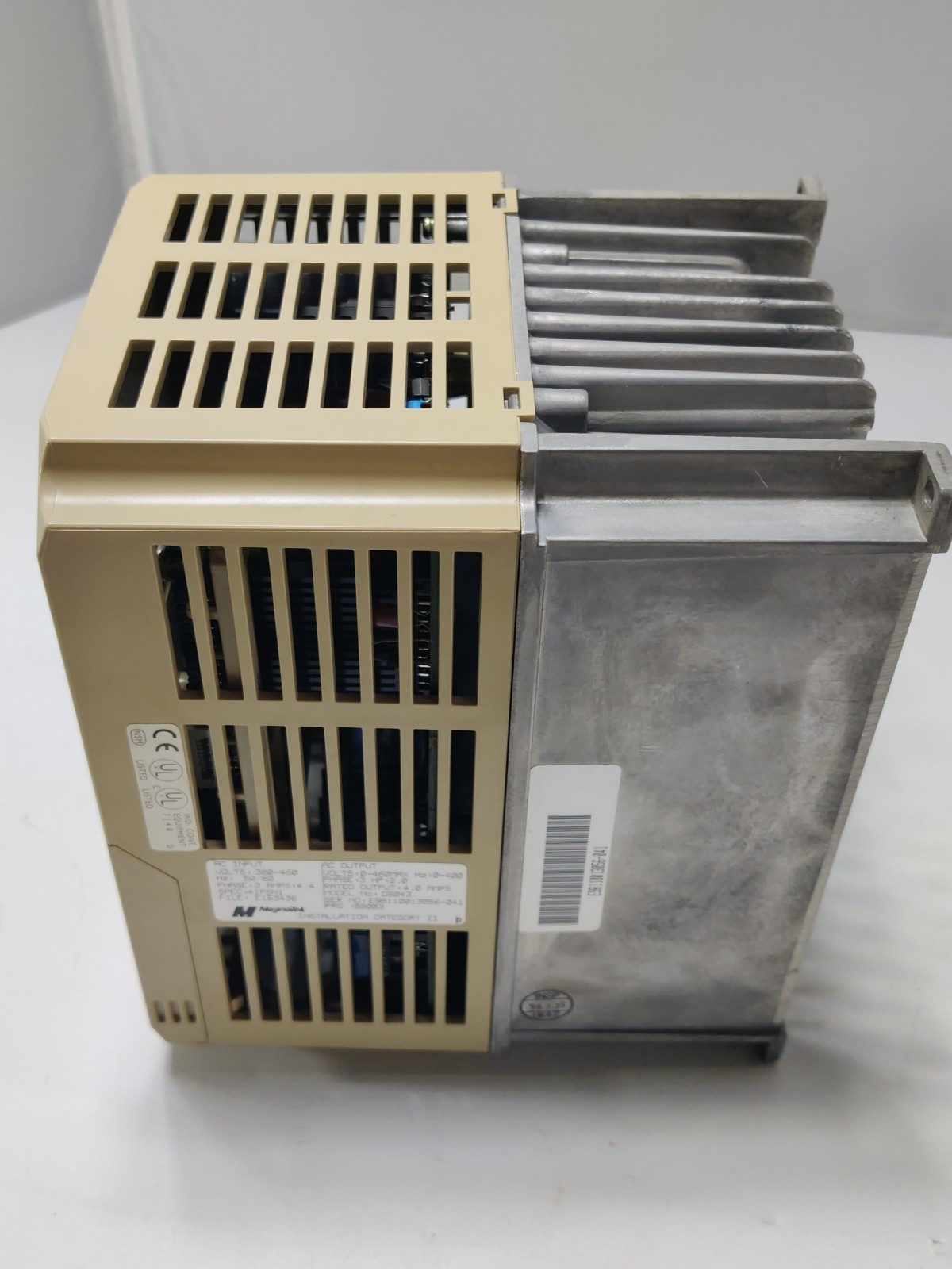 Magnetek DS043 Gpd 333 Vfd Drive 2.0hp 200-230v-ac 0-400hz 0-230v-ac USED