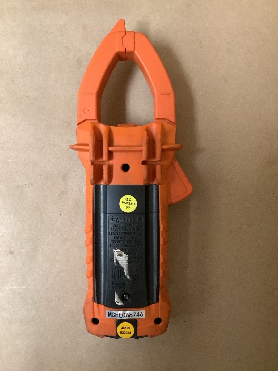 AMES INSTRUMENTS CM1000A AC/DC CLAMP METER WITH LEADS IN CASE (B33006985)
