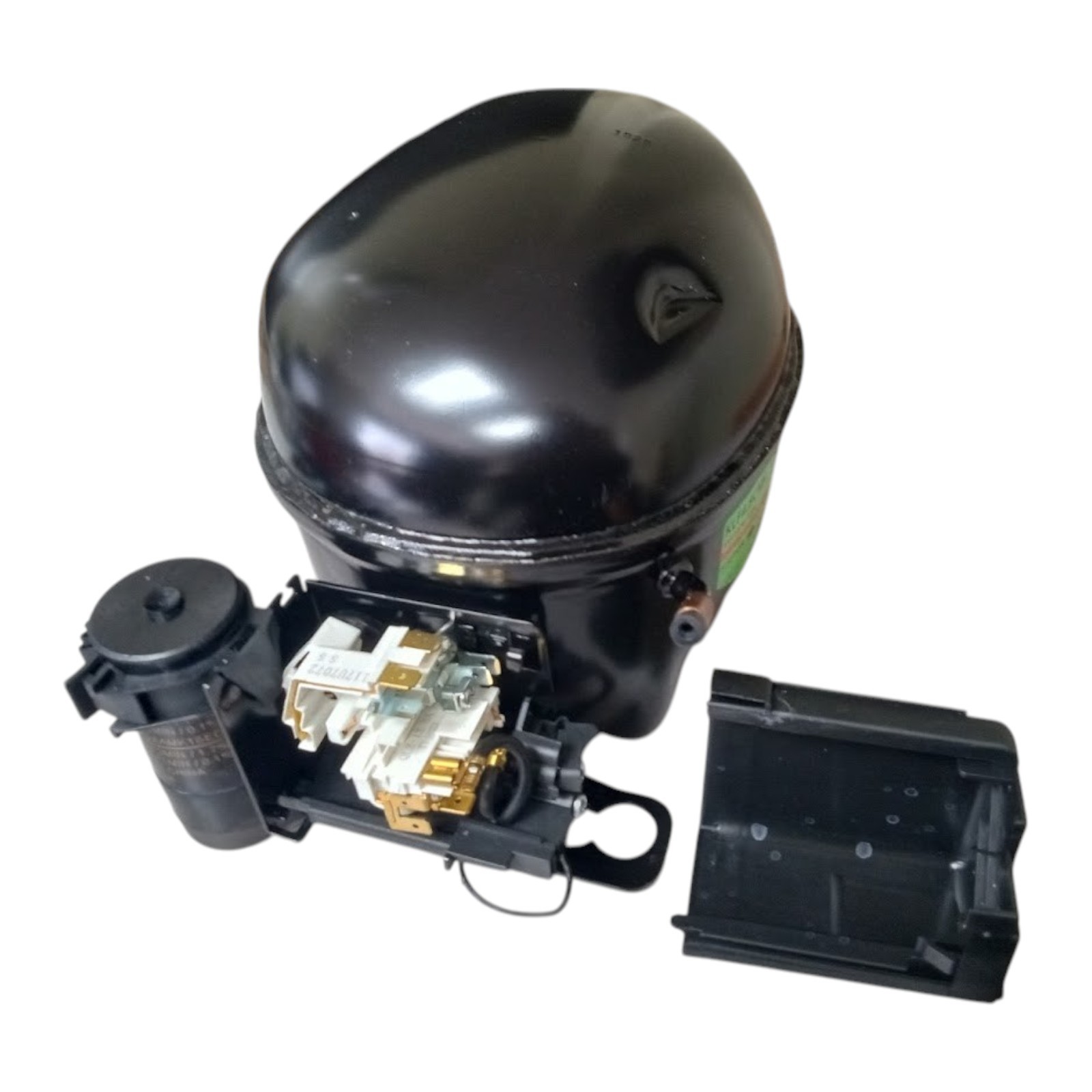 Secop KLF4.8CNH R290 CSIR (HST) Compressor 115 Volts 1735 BTU MBP for DLE4.8CN