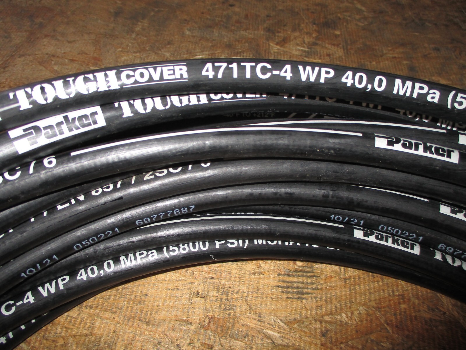 PARKER HYDRAULIC HOSE 471TC-4 1/4″ 100′ TWO WIRE HOSE 100R16