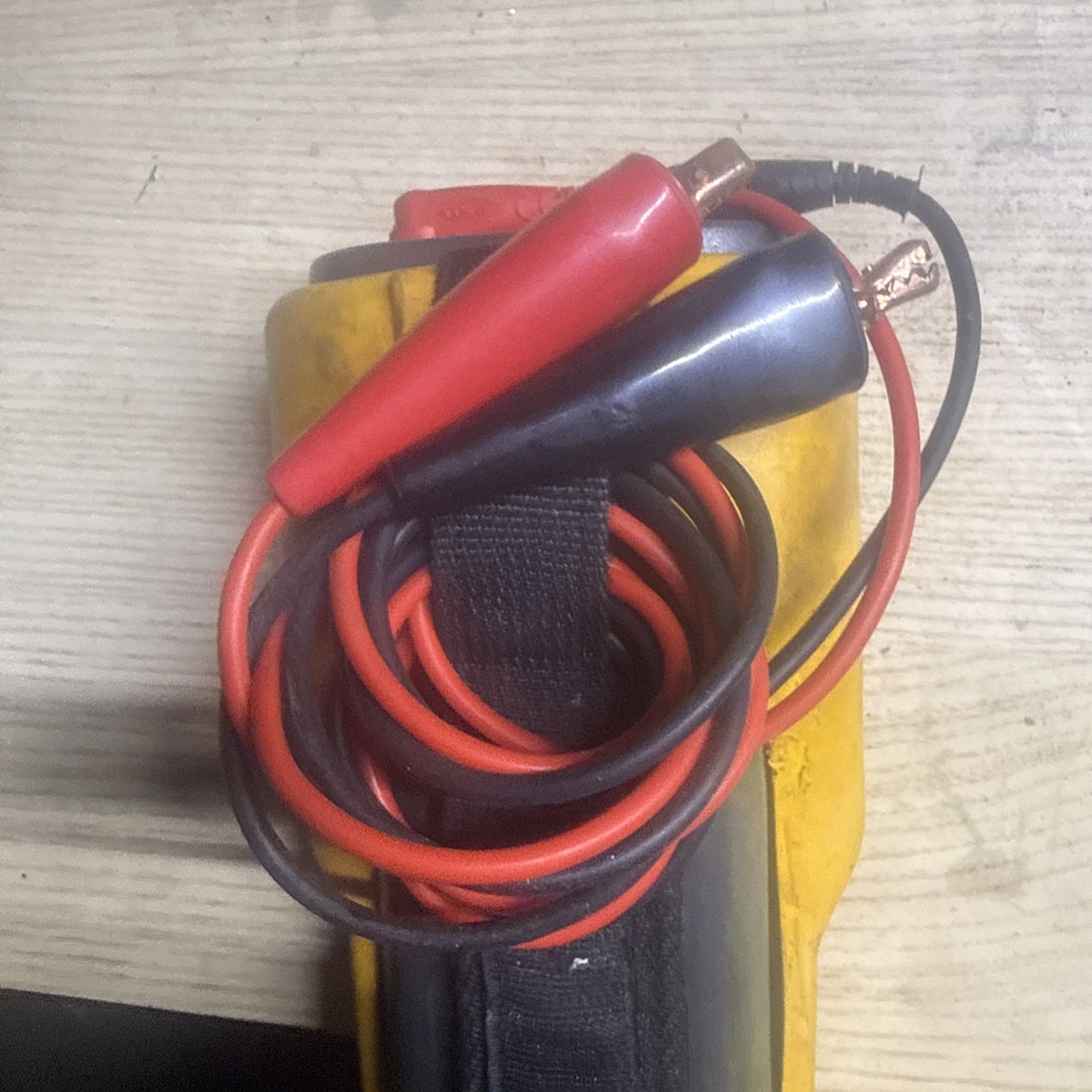 Fluke 1520 MegOhmMeter Insulation Tester