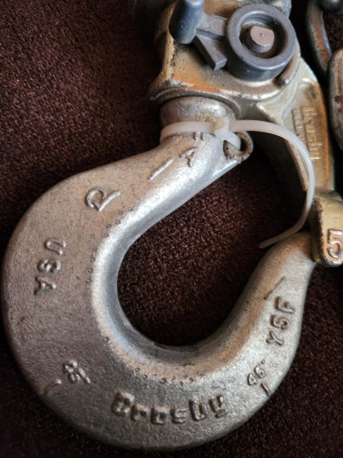 Crosby Bullard Link Chain Nest Swivel Hook WLL 2.3 Tons (4,600 lbs.) | 1051442