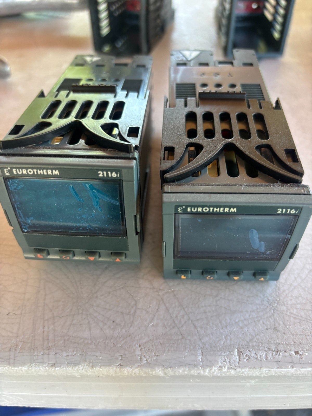 1EA – Eurotherm 2116I/AL/VH/ENG Temperature Controller