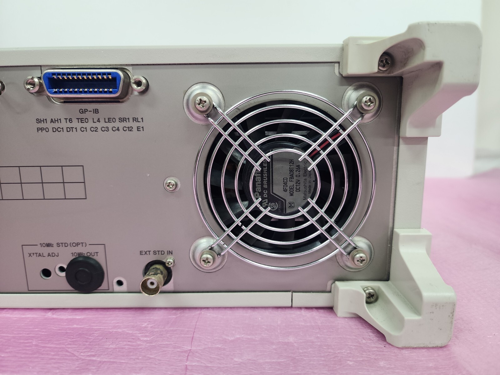 ADVANTEST R3752A Network Analyzer, 5 Hz to 500 MHz, Output 1/2, R, A, B channels