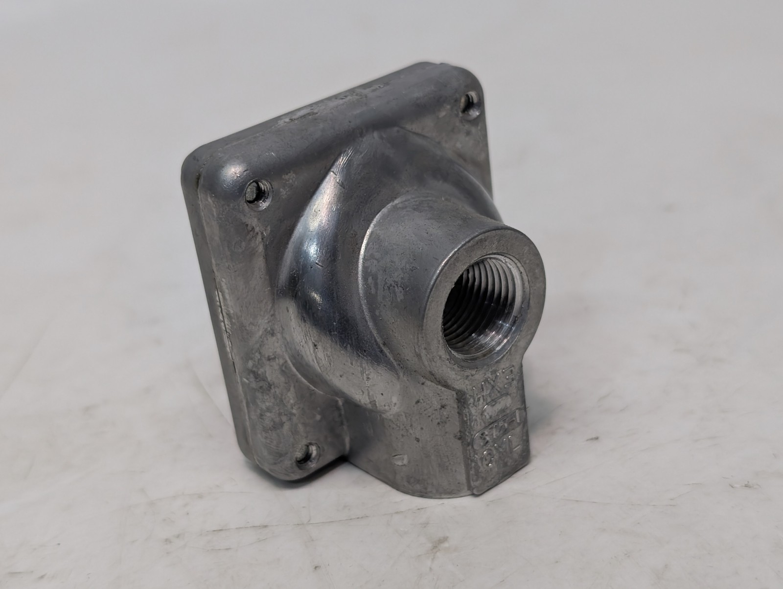 Deltrol EV-375 Pneutrol Bellwood IL valve body inlet cylinder as shown