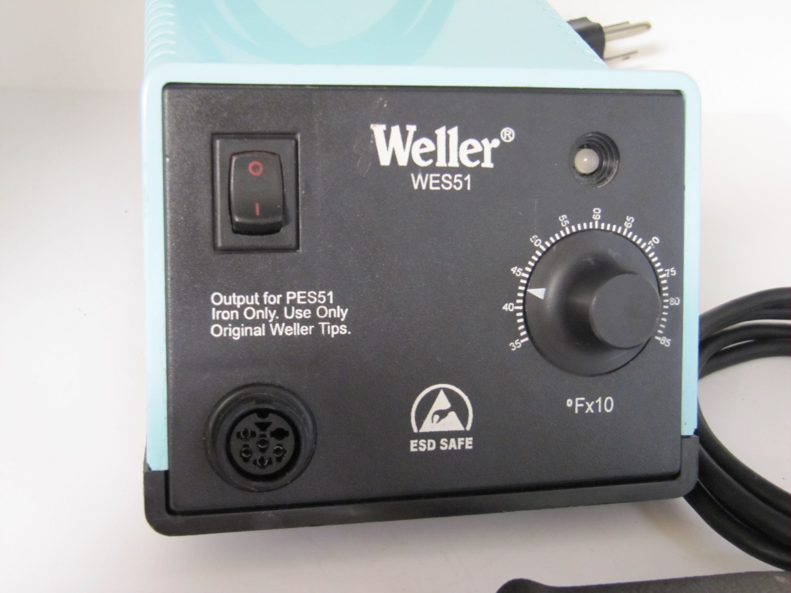 Weller Wes51 Soldering Iron Station with Tip For Repair Or Parts