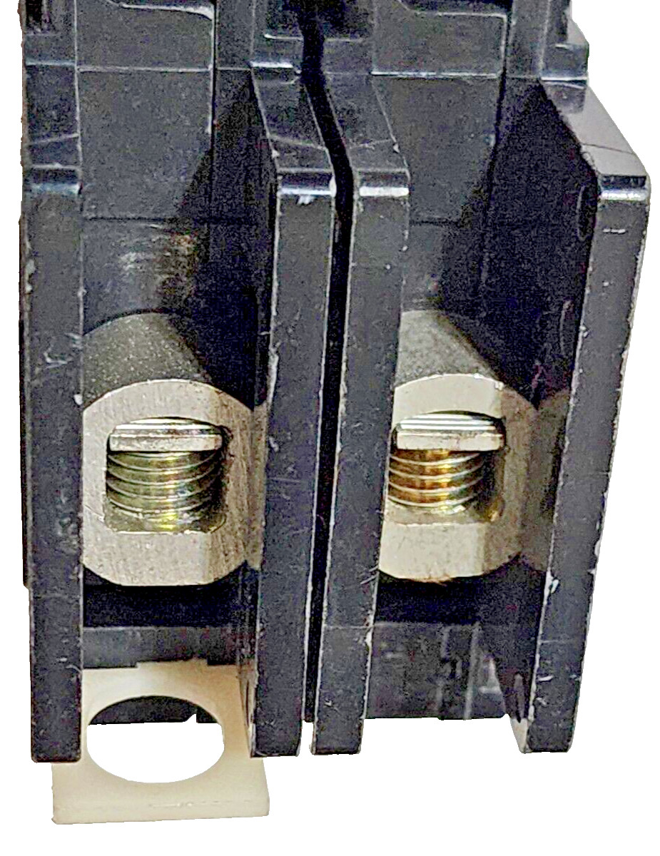 Square D QOU240 Common Trip Circuit Breaker 40 Amp 2 Pole 120/240Vac