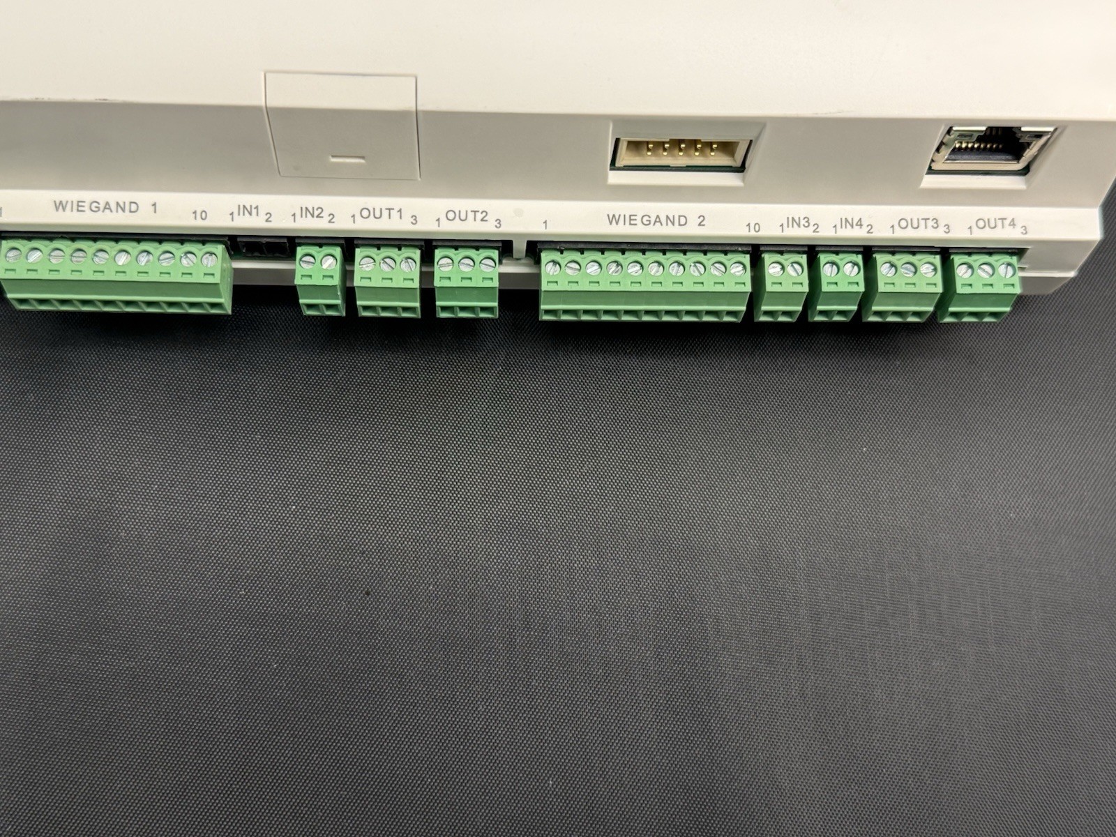 Bosch APC-AMC2-4WCF Access Modular Controller F.01U.027.201 Wiegand Panel
