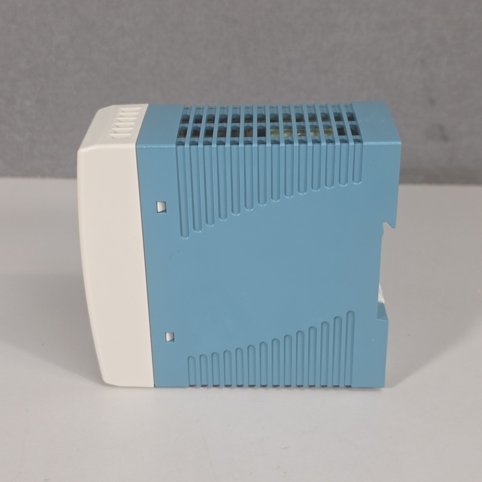 Mean Well MDR-40-24 Power Supply In 100-240V Out 24VDC 1.7A 40W NIB