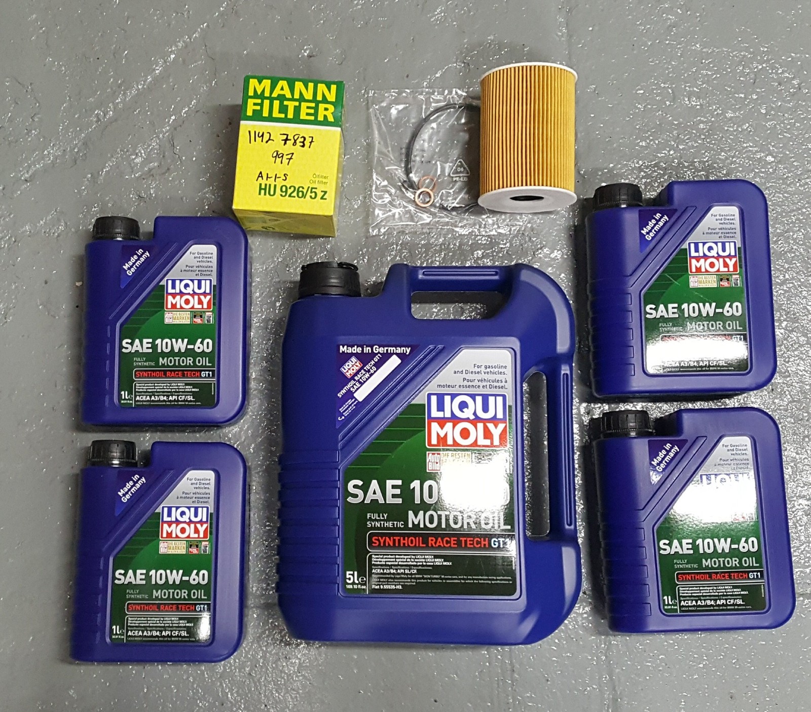 Oil Change Kit w/MANN HU926/5z Oil Filter + LIQUIMOLY 10W-60 Compatible w/BMW O