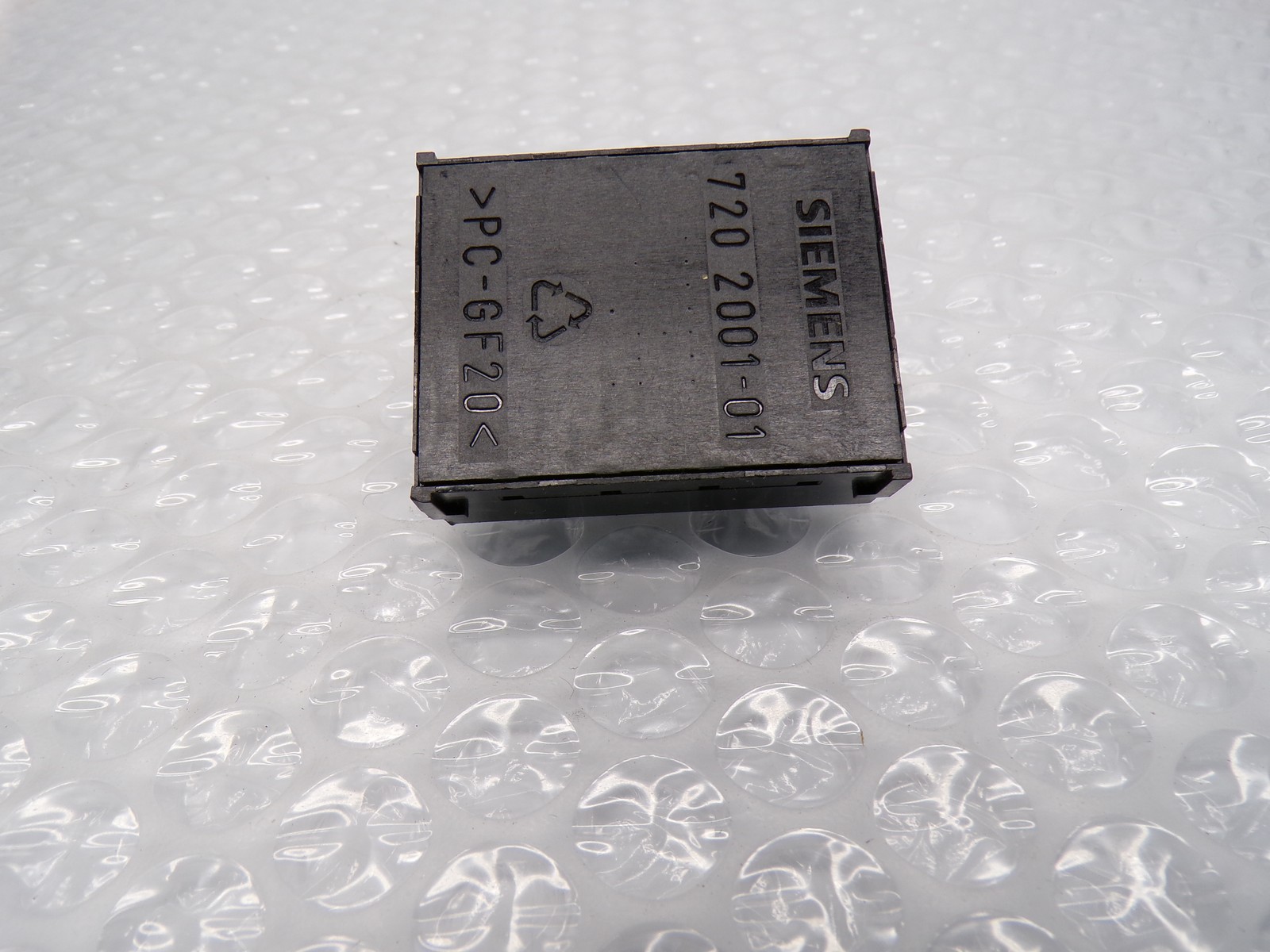 SIEMENS 720 2001-1 PC-GF20 CONNECTOR NSNP