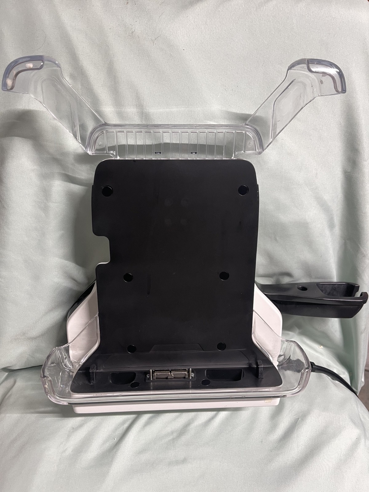 GE VENUE 40 Vascular Portable Ultrasound W/ 12L-SC Probe and docking station