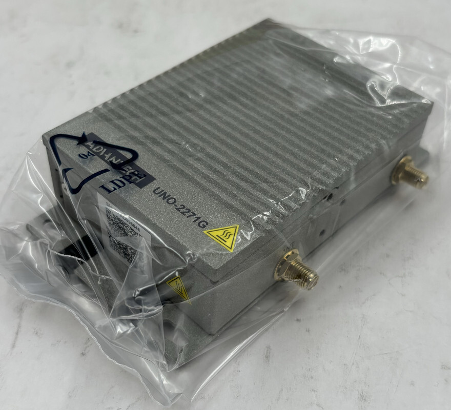 ADVANTECH UNO-2271G V2 & SIEMENS MT0050L & MEAN WELL MDR-40-24 32XR-N-ENC-N-001