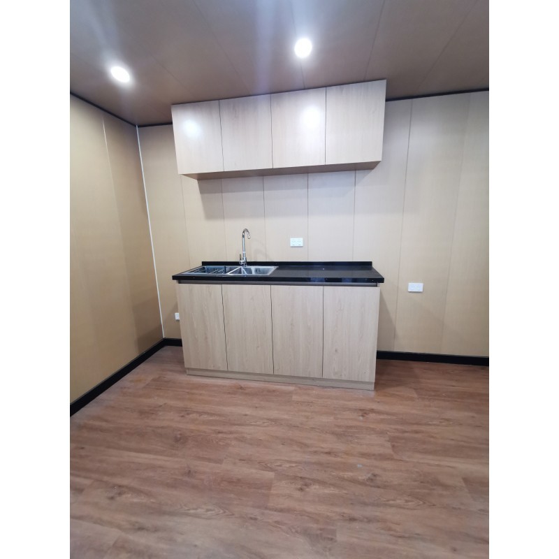 Factory Price Capsule Leisure House Leak Proof Prefabricated Villa