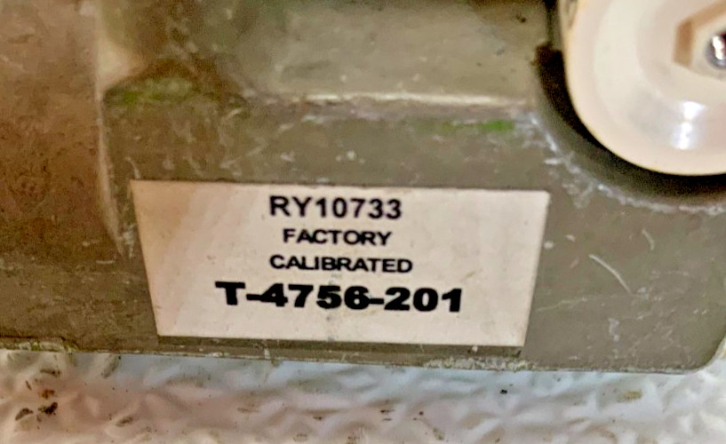 NEW Johnson Controls T-4756-201 Pneumatic Dual Temp Heat & Cold Thermostat 243G