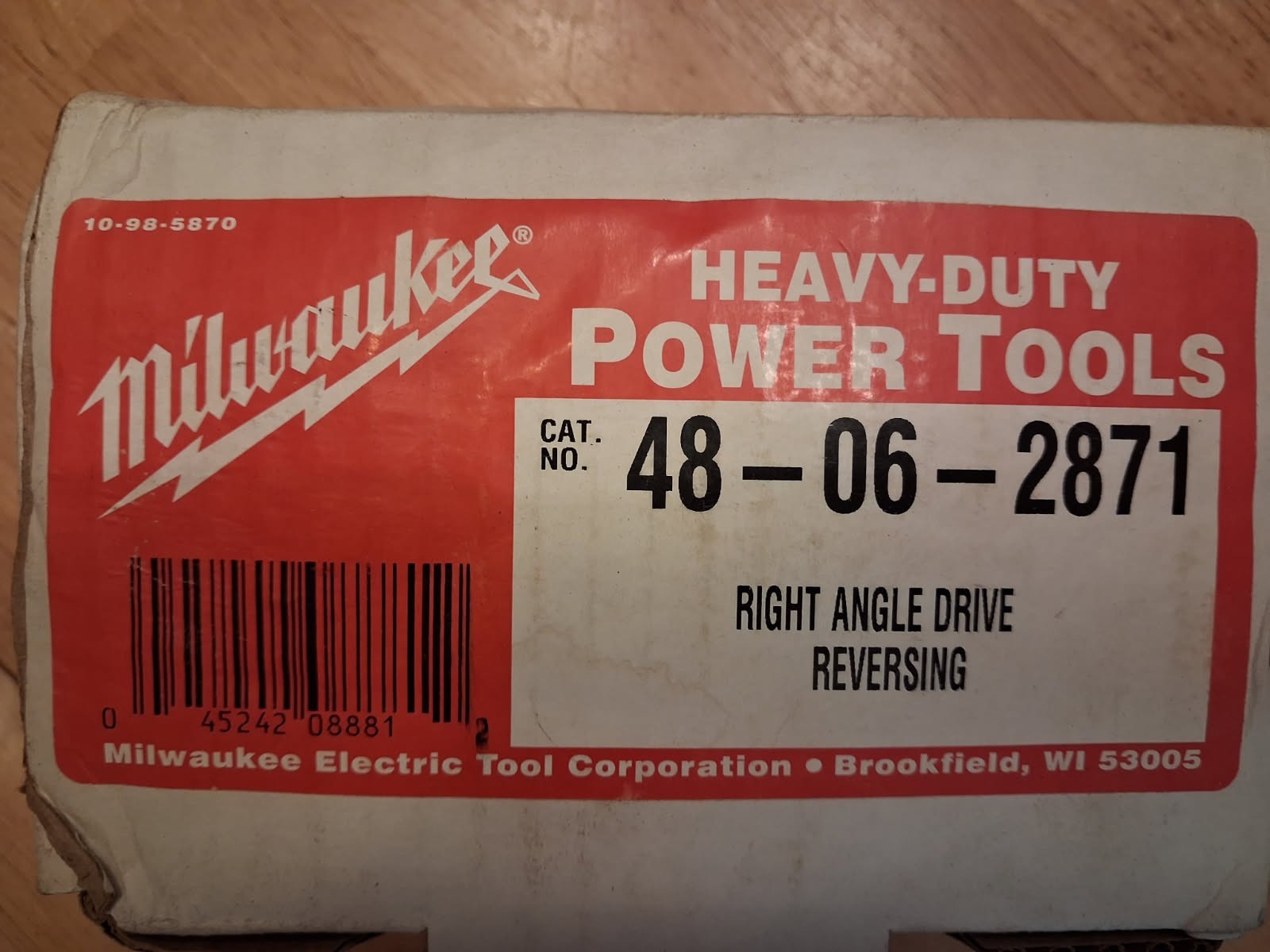 MILWAUKEE Right Angle Drive Unit and Collar 48-06-2871