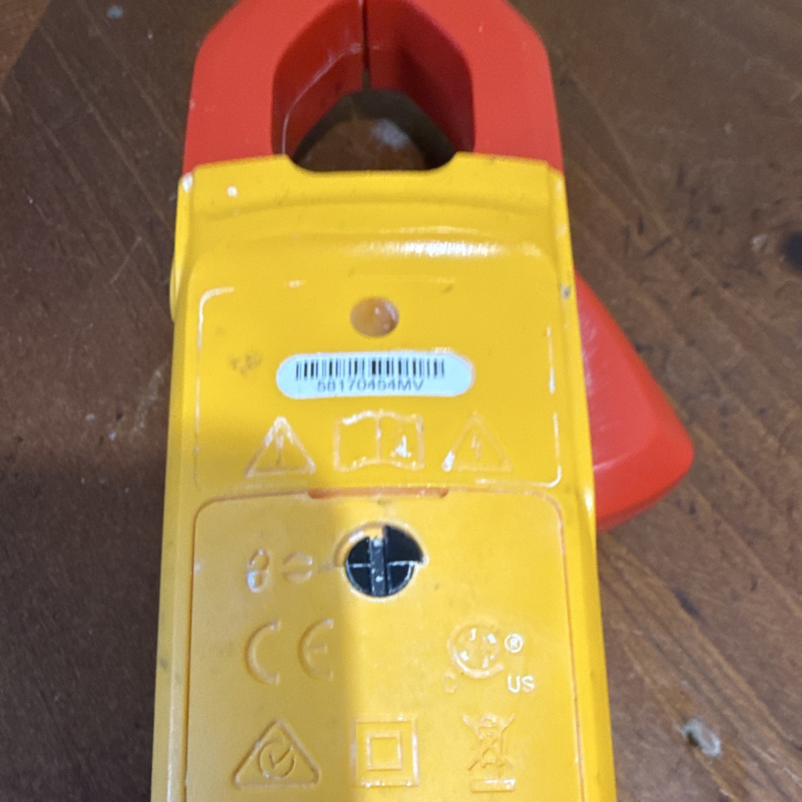 Fluke 323 True RMS Clamp Meter CAT III 400A 600V Digital w/ Test Leads