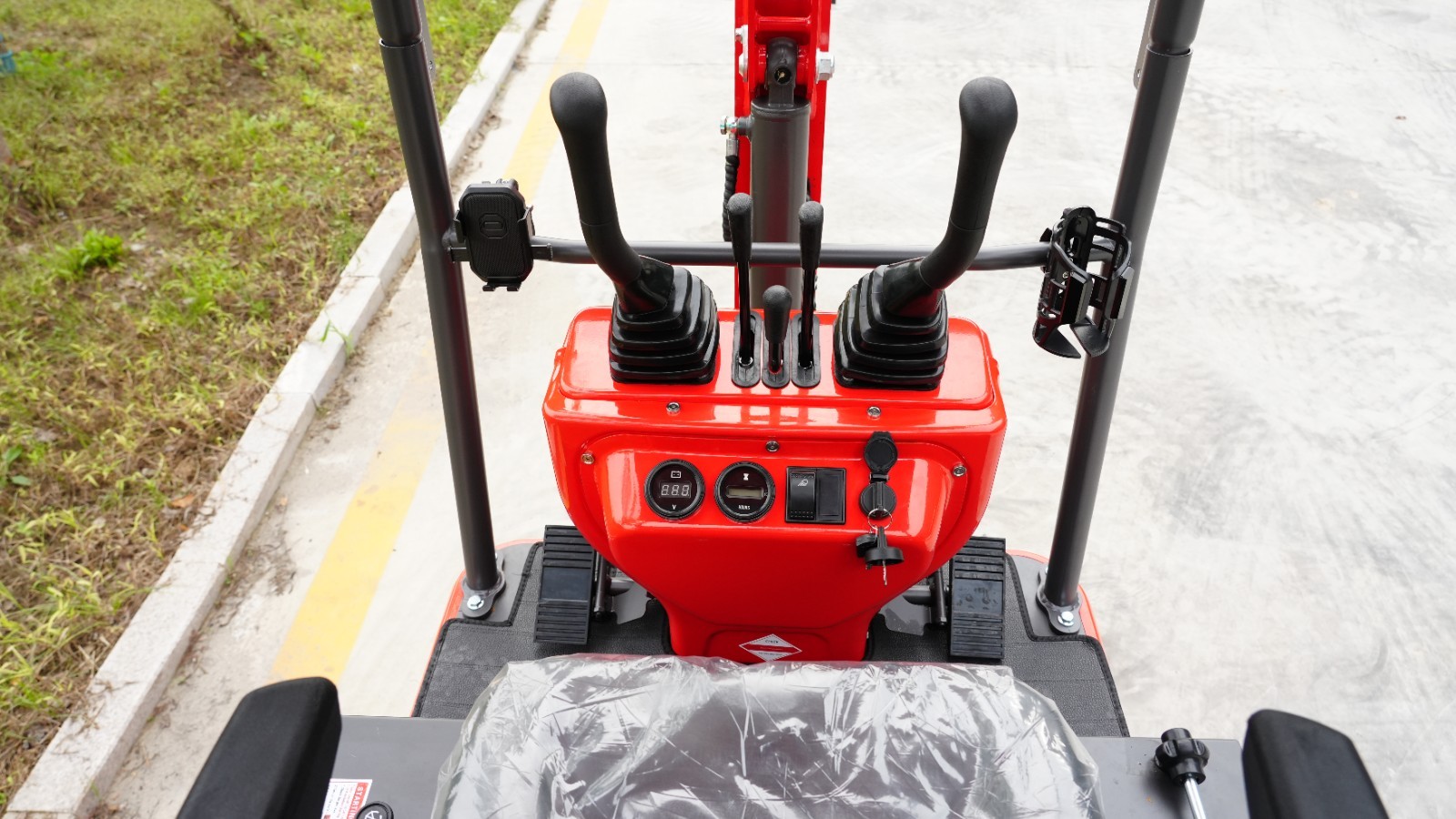 Mini Excavator 1 Ton 1.4Ton Digger 13.5hp Gas Tracked Crawler B&S EPA Engine.