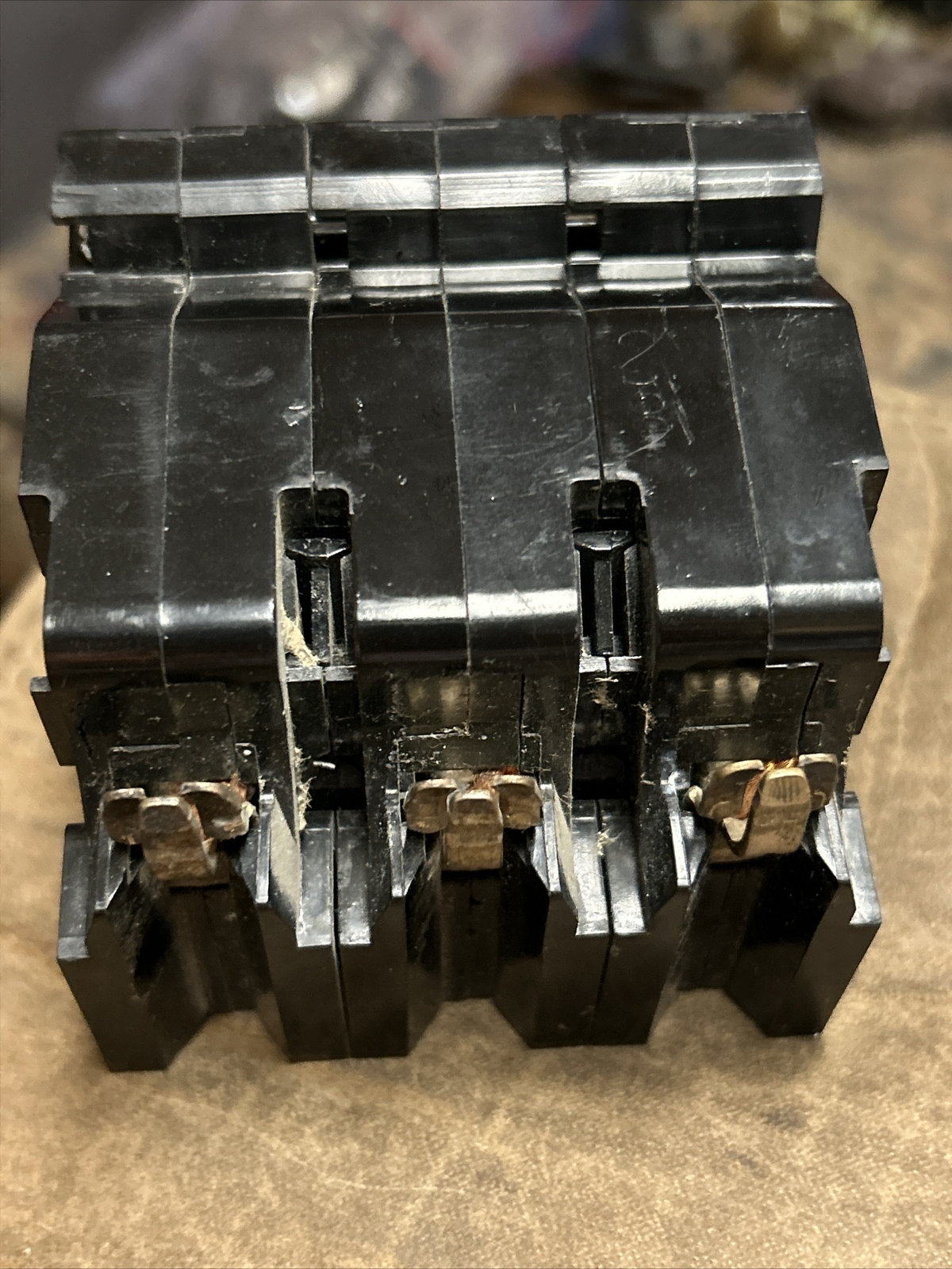 American FPE – Stab-Lok Type-NA 3-Poles 40-Amps 240-Volts-AC – 3P40 Used