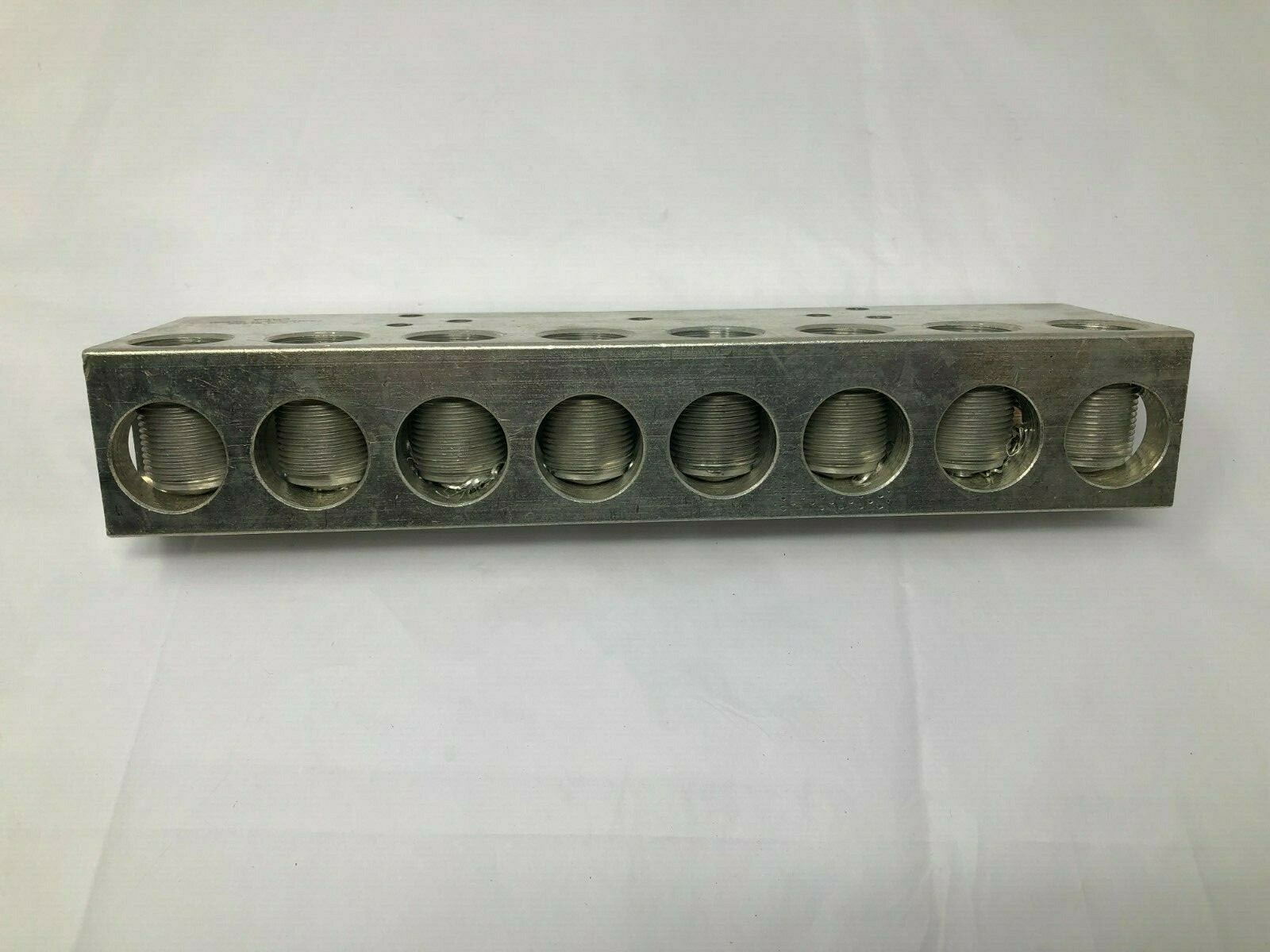 ILSCO N1359 750kcmil – 2/0 AL9CU 8-Conductor Mechanical Grounding Bar Lugs