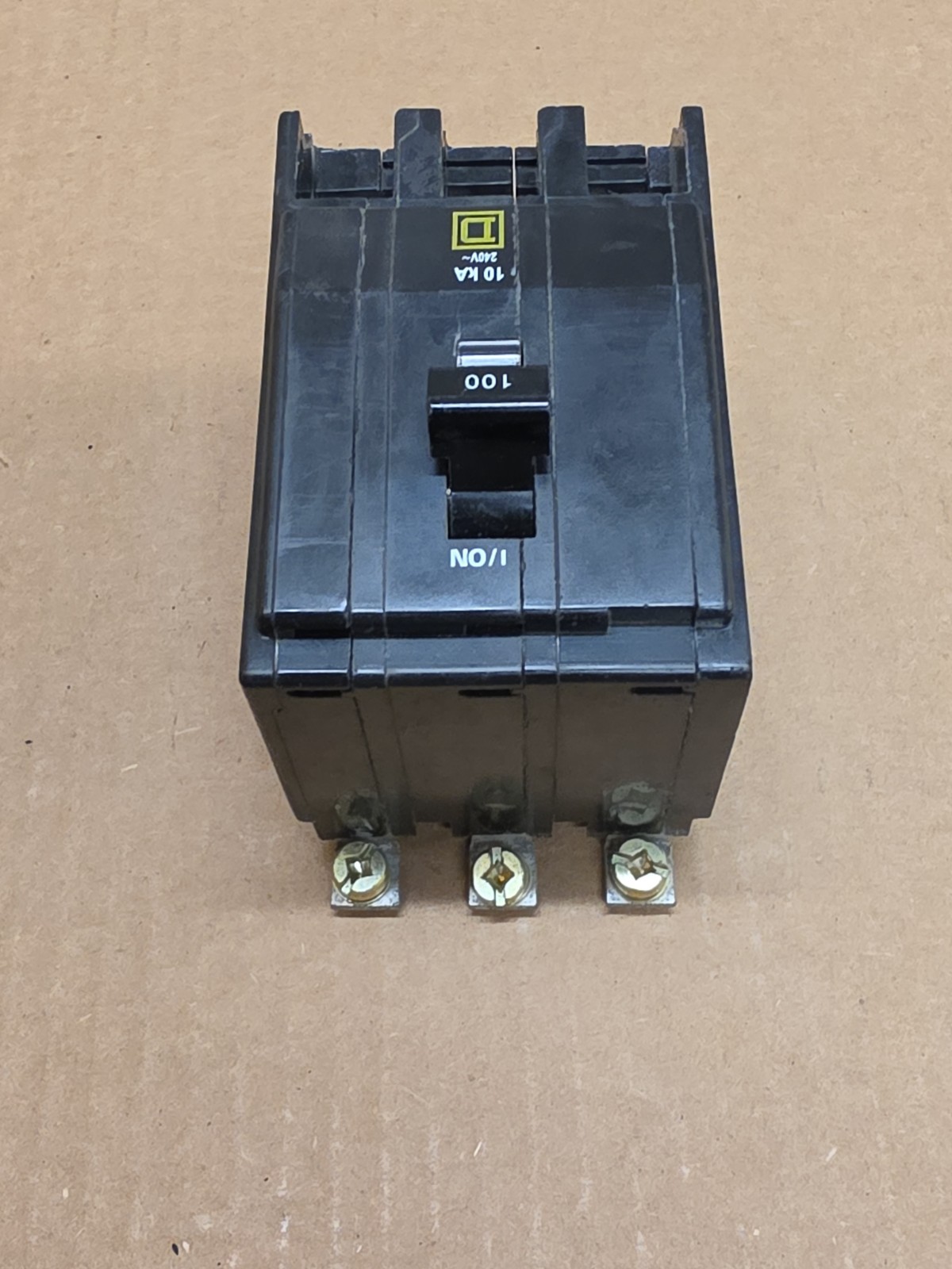 Square D QOB3100 Used