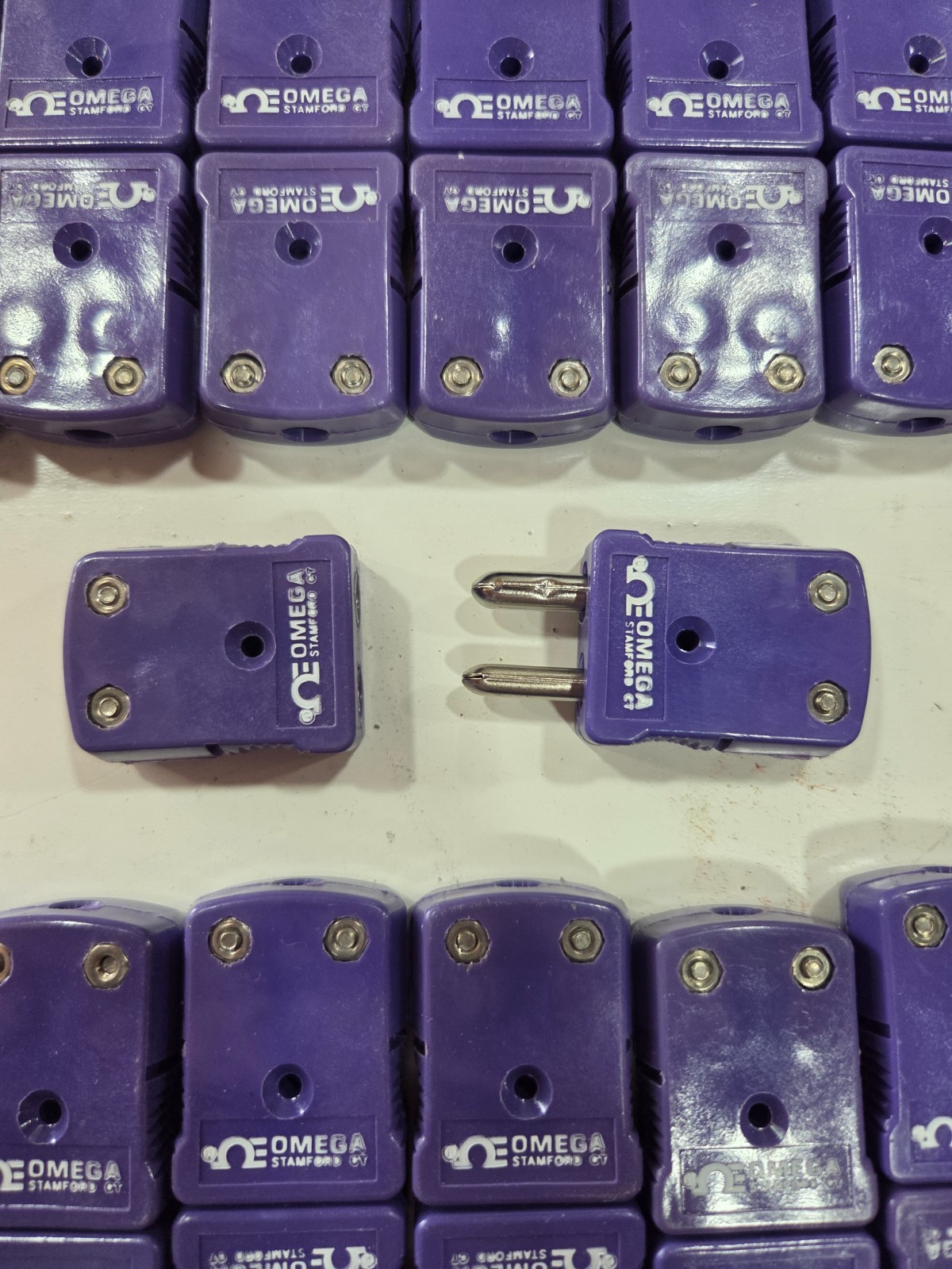 Type E thermocouple connector pairs (40 male, 40 female)