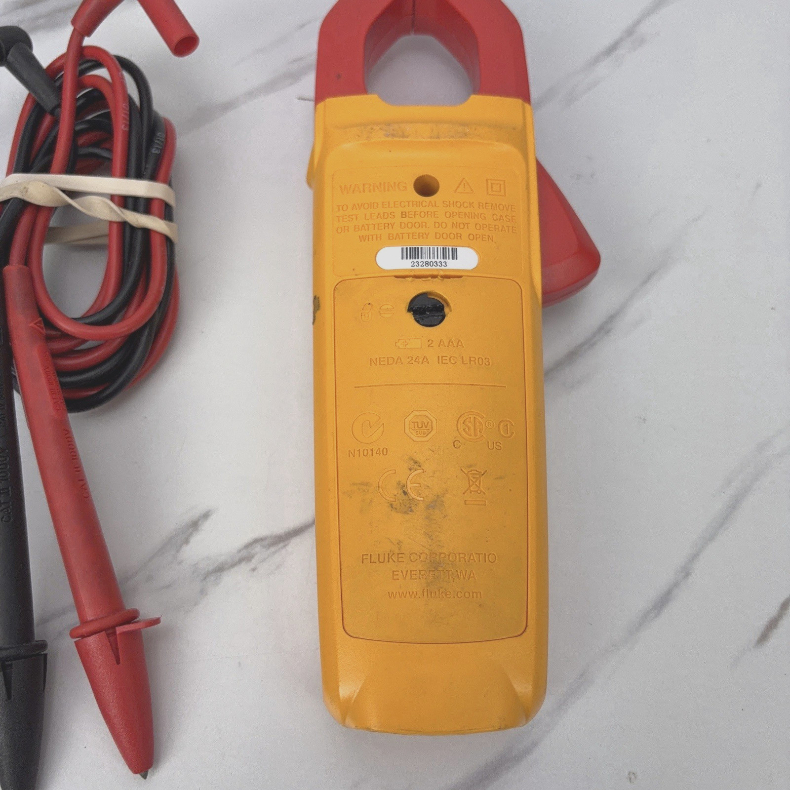 Fluke 323 True RMS Clamp Meter w/Fluke Leads – TESTED / WORKS – READ