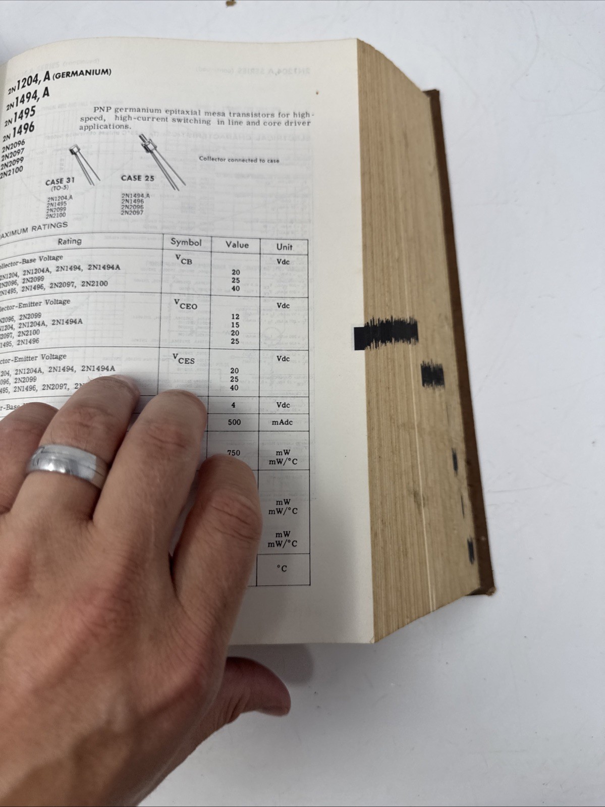Motorola Semiconductor Products – The Semiconductor Data Book, 4th Edition .1969