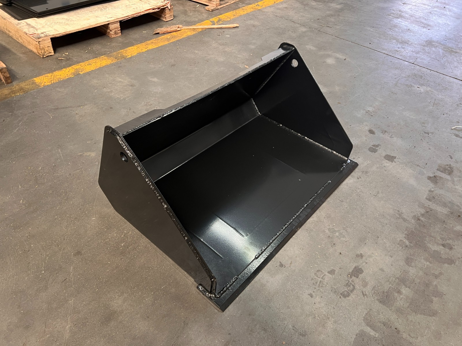 32in Loader Bucket Capacity 0.8m³ For LRT23 Mini Skid Steer Attachment 127LBS